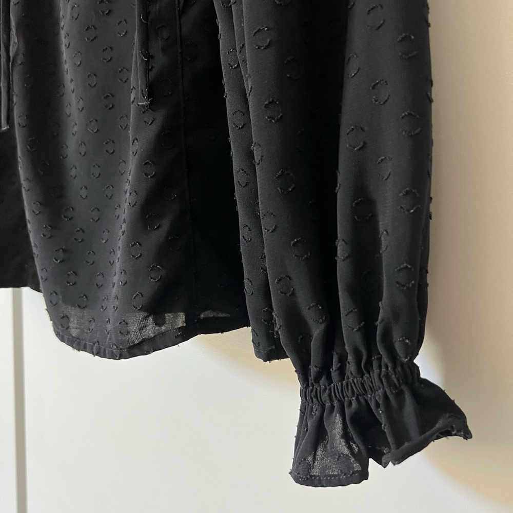 🖤Loft Ruffled Top (Size SP) - Picture 9 of 12